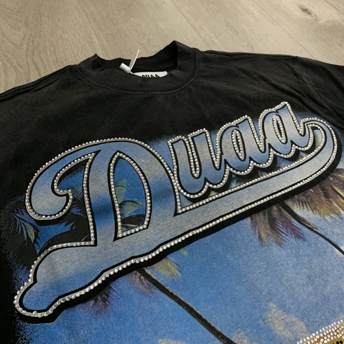 DUAA Destination Car Graphic Short-Sleeve T-Shirt